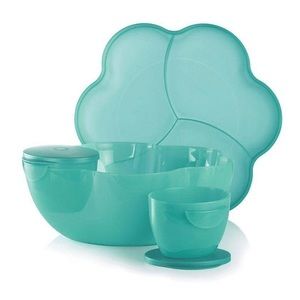 Tupperware Burgundy Chip n Dip set